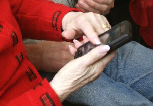 Silver Surfers (Foto: Quinn Dombrowski, flickr.com, CC BY-SA 2.0)