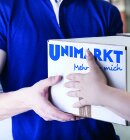 Zum Start werden fu?r die Samstags-Zustellung vorerst die Ballungsra?ume bedient – das sind derzeit etwa 60 Prozent aller Haushalte in O?sterreich. (Foto: Unimarkt)